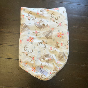 Queen Maddyn Swaddle - Deer Floral